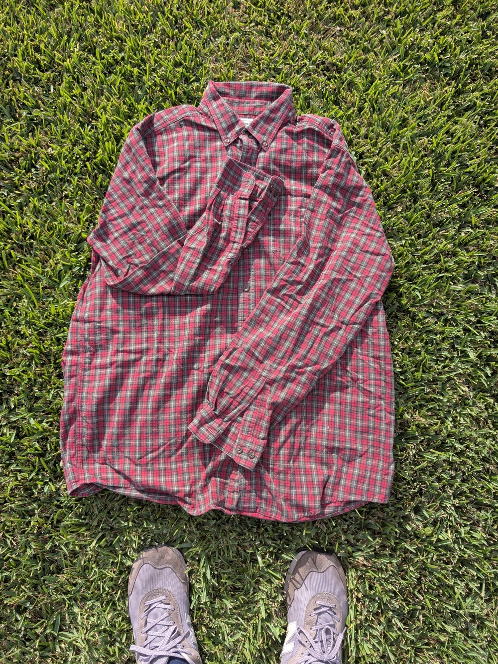 Men's Red Plaid Long-Sleeve Button-Up Shirt